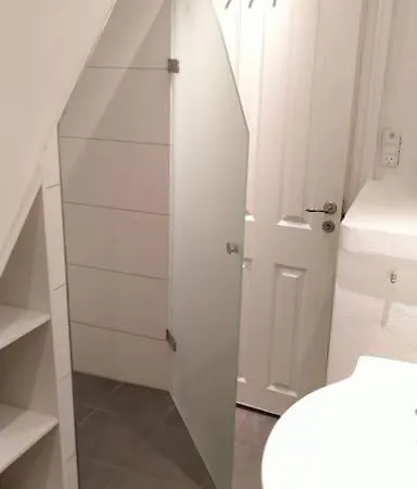 Apartment Skon Lejlighed Med Gardhave. - Ottos Kahyt *